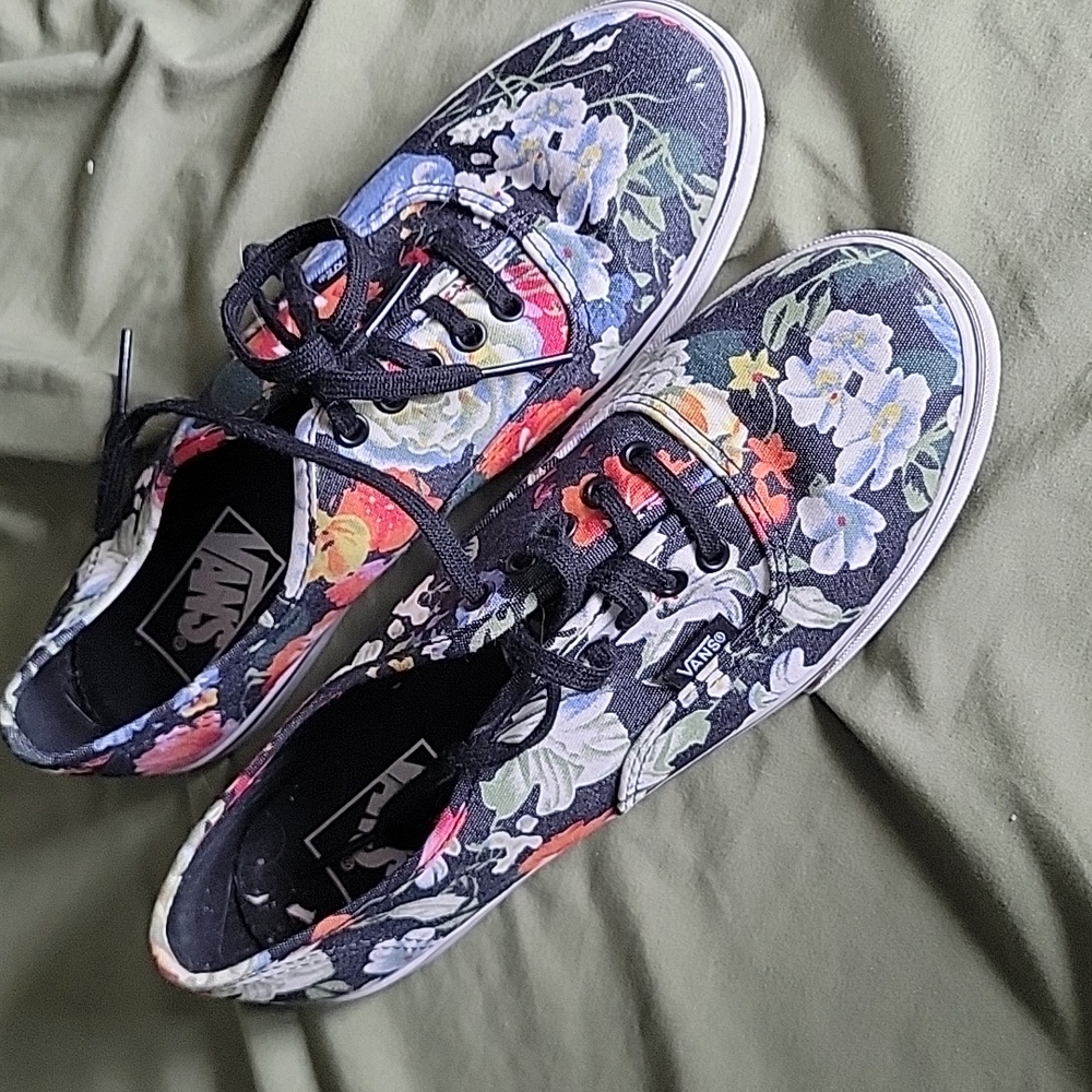 Women's black floral vans